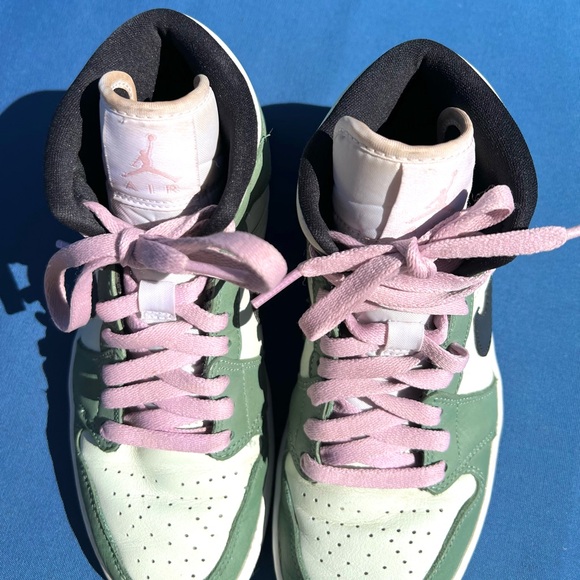 Nike Air Jordan 1 Mid SE Dutch Green Leather Sneakers CZ0774-300 - Picture 10 of 13